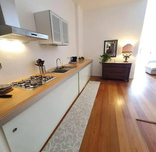 Апартаменти Daisy - City Center *