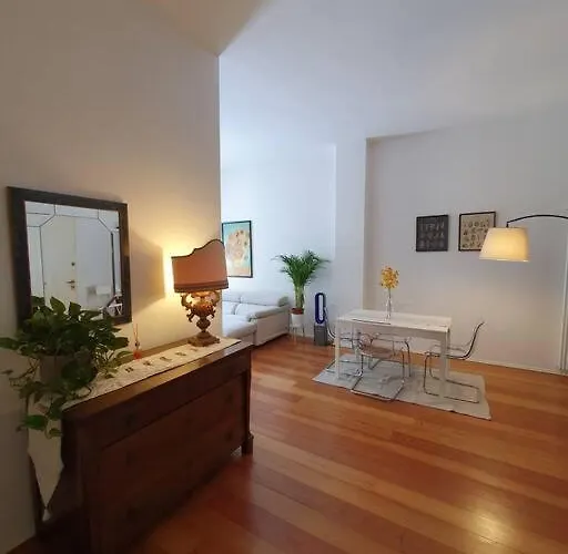 Апартаменти Daisy - City Center Ла-Спеція